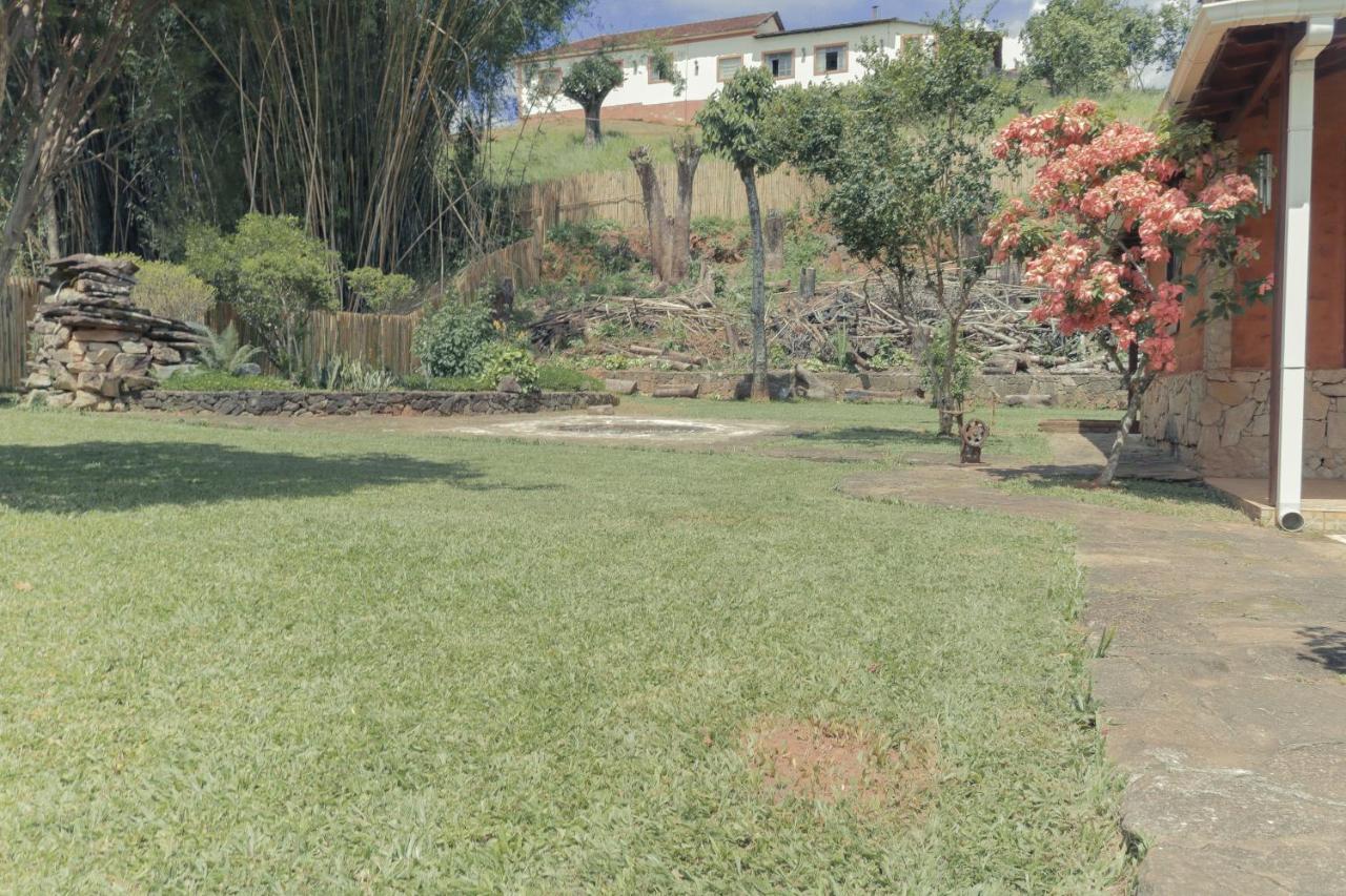 Em Tiradentes, Minas Gerais, Casa Tipica E Espacosa Em Terreno Arborizado מראה חיצוני תמונה
