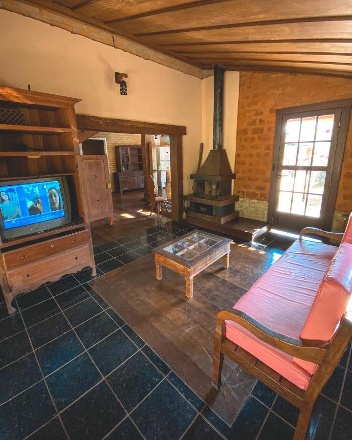 Em Tiradentes, Minas Gerais, Casa Tipica E Espacosa Em Terreno Arborizado מראה חיצוני תמונה
